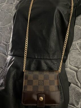 Authentic Louis Vuitton Brown Damier compact  Zipper Wallet